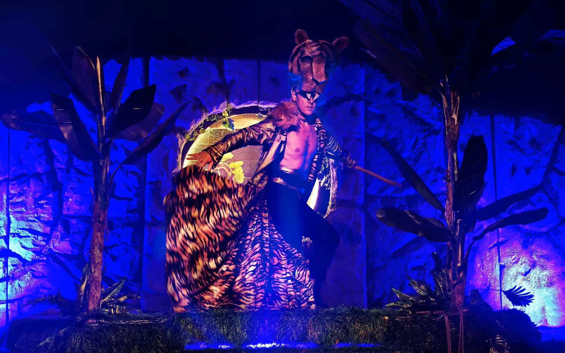 Moglis 7 Kids Theater