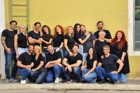 &laquo;&Sigma;&Kappa;&Omicron;&Tau;&Omega;&Nu;&Omicron;&Upsilon;&Nu; &Tau;&Alpha; &Alpha;&Lambda;&Omicron;&Gamma;&Alpha; &Omicron;&Tau;&Alpha;&Nu; &Gamma;&Epsilon;&Rho;&Alpha;&Sigma;&Omicron;&Upsilon;&Nu;&raquo; &sigma;&epsilon; &sigma;&kappa;&eta;&nu;&omicron;&theta;&epsilon;&sigma;ί&alpha; &Delta;&eta;&mu;ή&tau;&rho;&eta; &Kappa;&alpha;&rho;&alpha;&tau;&zeta;&iota;ά &sigma;&tau;&omicron; &theta;έ&alpha;&tau;&rho;&omicron; &Epsilon;&nu; &Alpha;&theta;ή&nu;&alpha;&iota;&sigmaf; / &Alpha;&pi;ό 06 &Delta;&epsilon;&kappa;&epsilon;&mu;&beta;&rho;ί&omicron;&upsilon;