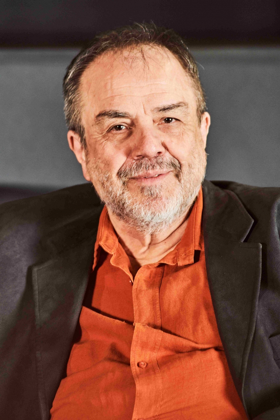 &Sigma;&upsilon;&nu;έ&nu;&tau;&epsilon;&upsilon;&xi;&eta; &mu;&epsilon; &tau;&omicron;&nu; &Kappa;ώ&sigma;&tau;&alpha; &Nu;&tau;&alpha;&lambda;&iota;ά&nu;&eta; &mu;&epsilon; &alpha;&phi;&omicron;&rho;&mu;ή &tau;&eta;&nu; &pi;&alpha;&rho;ά&sigma;&tau;&alpha;&sigma;&eta; ''&Mu;&alpha;&tau;&omega;&mu;έ&nu;&omicron;&sigmaf; &Gamma;ά&mu;&omicron;&sigmaf;'' &pi;&omicron;&upsilon; &alpha;&nu;&epsilon;&beta;&alpha;ί&nu;&epsilon;&iota; &tau;&omicron; &theta;έ&alpha;&tau;&rho;&omicron; &Mu;&omicron;&nu;&tau;έ&rho;&nu;&omicron;&iota; &Kappa;&alpha;&iota;&rho;&omicron;ί