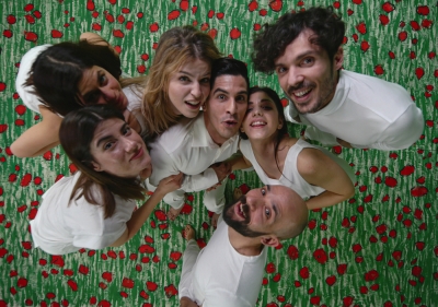 &Theta;&epsilon;&alpha;&tau;&rho;&iota;&kappa;ή &omicron;&mu;ά&delta;&alpha; &laquo;&Alpha;&upsilon;&tau;ή &kappa;&alpha;&iota; &Alpha;&upsilon;&tau;&omicron;ί&raquo;  &laquo;&Tau;&eta;&nu; &Kappa;&upsilon;&rho;&iota;&alpha;&kappa;ή έ&chi;&omicron;&upsilon;&mu;&epsilon; &gamma;ά&mu;&omicron;&raquo; &Theta;&epsilon;&alpha;&tau;&rho;&iota;&kappa;ή &mu;&epsilon;&tau;&alpha;&phi;&omicron;&rho;ά &tau;&omicron;&upsilon; &mu;&upsilon;&theta;&iota;&sigma;&tau;&omicron;&rho;ή&mu;&alpha;&tau;&omicron;&sigmaf; &tau;&omicron;&upsilon; &Gamma;&iota;ά&nu;&nu;&eta; &Xi;&alpha;&nu;&theta;&omicron;ύ&lambda;&eta;