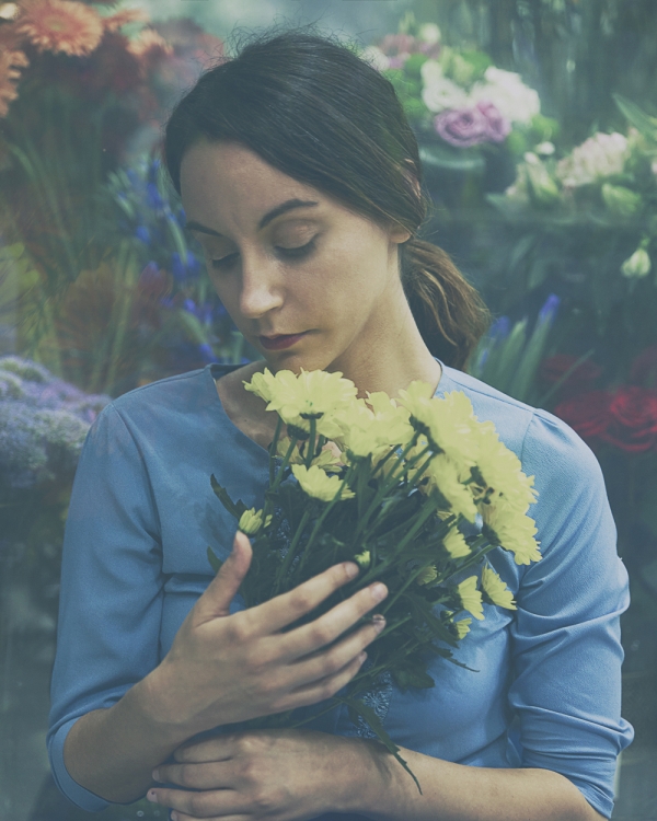 &kappa;&upsilon;&rho;ί&alpha; &Nu;&tau;ά&lambda;&omicron;&gamma;&omicron;&upsilon;&epsilon;&eta;