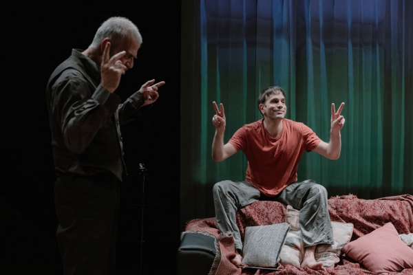 &laquo;Ό&pi;&omega;&sigmaf; &pi;ά&epsilon;&iota; &tau;&omicron; &pi;&omicron;&tau;ά&mu;&iota;&raquo;- &theta;έ&alpha;&tau;&rho;&omicron; &Sigma;&tau;&alpha;&theta;&mu;ό&sigmaf;.