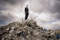 2071 &ndash; &Omicron; &kappa;ό&sigma;&mu;&omicron;&sigmaf; &pi;&omicron;&upsilon; &theta;&alpha; &alpha;&phi;ή&sigma;&omicron;&upsilon;&mu;&epsilon; &sigma;&tau;&alpha; &pi;&alpha;&iota;&delta;&iota;ά &mu;&alpha;&sigmaf;