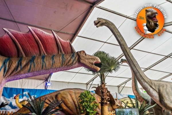 DINOSAURS LIVE  &Gamma;&Alpha;&Lambda;&Alpha;&Tau;&Sigma;&Iota; &Omicron;&Lambda;&Upsilon;&Mu;&Pi;&Iota;&Alpha;&Kappa;&Alpha; &Alpha;&Kappa;&Iota;&Nu;&Eta;&Tau;&Alpha; (Parking CHRISTMAS THEATER)
