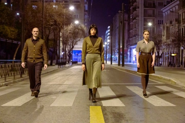 &laquo;&Kappa;&alpha;&tau;&epsilon;&rho;ί&nu;&alpha; &Gamma;ώ&gamma;&omicron;&upsilon;: &tau;&omicron; &Gamma;&alpha;&mu;ώ&tau;&omicron; &pi;&omicron;&upsilon; &Delta;&epsilon;&nu; Έ&zeta;&eta;&sigma;&alpha;&raquo; &tau;&omicron;&upsilon; &Alpha;&nu;&delta;&rho;έ&alpha; &Zeta;&alpha;&phi;&epsilon;ί&rho;&eta; &alpha;&pi;ό &tau;&eta; &Theta;&epsilon;&alpha;&tau;&rho;&iota;&kappa;ή &Omicron;&mu;ά&delta;&alpha; 2510.