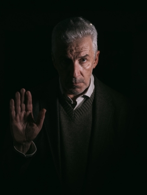 Θέατρο της Οδού Κυκλάδων || &quot;Αρχιμάστορας Σόλνες&quot; με τον Άρη Λεμπεσόπουλο || Σκηνοθεσία Γιώργος Σκεύας