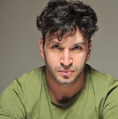 &Sigma;&upsilon;&nu;έ&nu;&tau;&epsilon;&upsilon;&xi;&eta; &tau;&omicron;&upsilon; &Delta;&eta;&mu;ή&tau;&rho;&eta; &Nu;&iota;&kappa;&omicron;&lambda;ό&pi;&omicron;&upsilon;&lambda;&omicron;&upsilon; &sigma;&tau;&omicron; &theta;&epsilon;&alpha;&tau;&rho;&omicron;.gr, &mu;&epsilon; &alpha;&phi;&omicron;&rho;&mu;ή &tau;&eta;&nu; &pi;&alpha;&rho;ά&sigma;&tau;&alpha;&sigma;&eta; "&Omega;! &Tau;&iota; &epsilon;&upsilon;&tau;&upsilon;&chi;&iota;&sigma;&mu;έ&nu;&epsilon;&sigmaf; &mu;έ&rho;&epsilon;&sigmaf;" &tau;&omicron;&upsilon; &Sigma;ά&mu;&iota;&omicron;&upsilon;&epsilon;&lambda; &Mu;&pi;έ&kappa;&epsilon;&tau; &sigma;&tau;&omicron; &Theta;έ&alpha;&tau;&rho;&omicron; &Tau;ό&pi;&omicron;&sigmaf; &Alpha;&lambda;&lambda;&omicron;ύ.