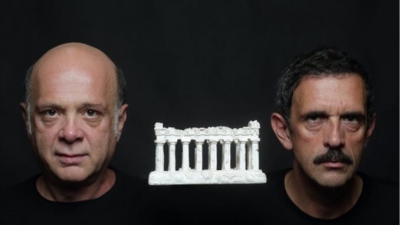 &Epsilon;ί&delta;&alpha;&mu;&epsilon; &tau;&eta;&nu; &pi;&alpha;&rho;ά&sigma;&tau;&alpha;&sigma;&eta; &Omicron; &kappa;ά&tau;&omega; &Pi;&alpha;&rho;&theta;&epsilon;&nu;ώ&nu;&alpha;&sigmaf; &sigma;&tau;&omicron; &theta;έ&alpha;&tau;&rho;&omicron; &Alpha;&lambda;&mu;&alpha;