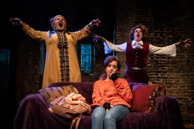 &Epsilon;ί&delta;&alpha;&mu;&epsilon; &tau;&eta;&nu; &pi;&alpha;&rho;ά&sigma;&tau;&alpha;&sigma;&eta; &Theta;έ&lambda;&mu;&alpha; &kappa;&alpha;&iota; Ί&rho;&iota;&sigmaf; &sigma;&tau;&omicron; &theta;έ&alpha;&tau;&rho;&omicron; &Phi;&omicron;ύ&rho;&nu;&omicron;&sigmaf;.