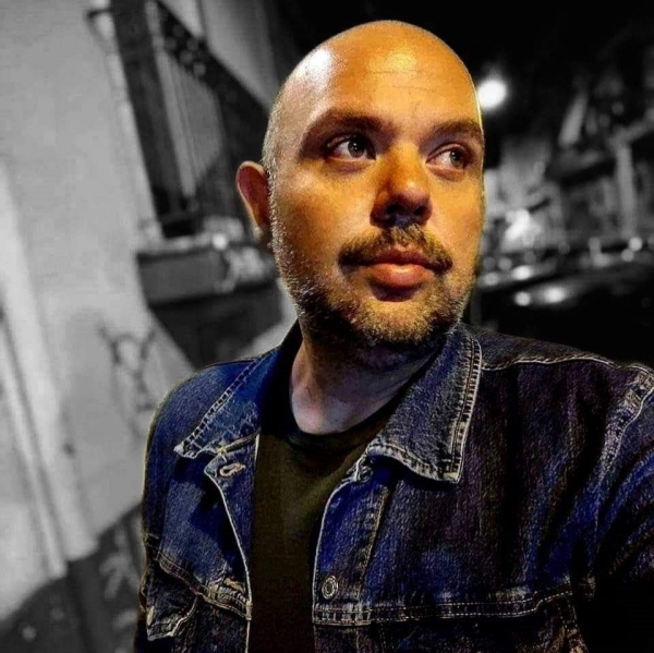 &Sigma;&upsilon;&nu;έ&nu;&tau;&epsilon;&upsilon;&xi;&eta; &tau;&omicron;&upsilon; &Delta;&eta;&mu;ή&tau;&rho;&eta; &Gamma;&rho;&eta;&gamma;&omicron;&rho;&iota;ά&delta;&eta; &sigma;&tau;&omicron; &theta;&epsilon;&alpha;&tau;&rho;&omicron;.gr &mu;&epsilon; &alpha;&phi;&omicron;&rho;&mu;ή &tau;&eta;&nu; &pi;&alpha;&rho;ά&sigma;&tau;&alpha;&sigma;&eta; "&Epsilon;&pi;ό&mu;&epsilon;&nu;&eta; &sigma;&tau;ά&sigma;&eta;: &Epsilon;&lambda;&lambda;ά&delta;&alpha; " &sigma;&tau;&omicron; &theta;έ&alpha;&tau;&rho;&omicron;  &Epsilon;&mu;&pi;&rho;ό&sigmaf;.