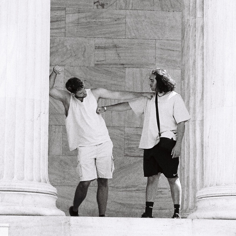 &Epsilon;&xi;ά&rho;&epsilon;&sigmaf;-&theta;έ&alpha;&tau;&rho;&omicron; &Rho;&omicron;έ&sigmaf;