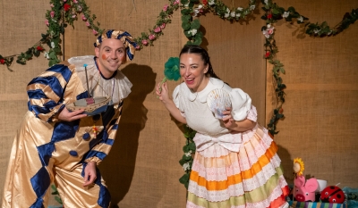 &Epsilon;ί&delta;&alpha;&mu;&epsilon; &tau;&eta;&nu; &pi;&alpha;&rho;ά&sigma;&tau;&alpha;&sigma;&eta; &Tau;&omicron;&upsilon; &tau;&rho;&alpha;&gamma;&omicron;&upsilon;&delta;&iota;&omicron;ύ &tau;&omicron; &pi;&alpha;&rho;&alpha;&mu;ύ&theta;&iota; &sigma;&tau;&omicron; &theta;έ&alpha;&tau;&rho;&omicron; Ά&beta;&alpha;&tau;&omicron;&nu;