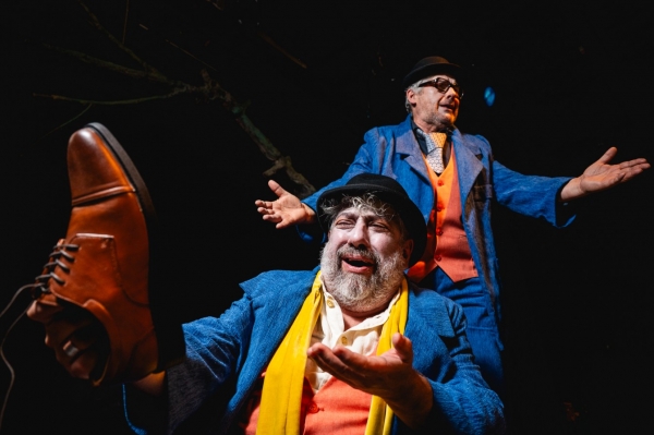 &Delta;&Epsilon;&Lambda;&Tau;&Iota;&Omicron; &Tau;&Upsilon;&Pi;&Omicron;&Upsilon;  &Sigma;&epsilon; &pi;&alpha;&gamma;&kappa;ό&sigma;&mu;&iota;&alpha; &pi;&rho;ώ&tau;&eta; &tau;&omicron; έ&rho;&gamma;&omicron; Killing Godot &tau;&omicron;&upsilon; &Nu;ί&kappa;&omicron;&lambda;&alpha;&sigmaf; &Kappa;&alpha;&zeta;ά&nu;, &epsilon;&nu;ό&sigmaf; &sigma;&upsilon;&gamma;&gamma;&rho;&alpha;&phi;έ&alpha; &mu;&epsilon; &theta;&epsilon;&alpha;&tau;&rho;&iota;&kappa;ό &kappa;&alpha;&iota; &kappa;&iota;&nu;&eta;&mu;&alpha;&tau;&omicron;&gamma;&rho;&alpha;&phi;&iota;&kappa;ό DNA