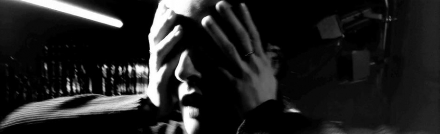 &Beta;&epsilon;&nu;έ&mu;&pi;&rho;&alpha;,έ&nu;&alpha; έ&rho;&gamma;&omicron; &gamma;&iota;&alpha; &phi;&omega;&nu;ή, &beta;&iota;ό&lambda;&alpha; &kappa;&alpha;&iota; &kappa;&iota;&theta;ά&rho;&alpha;  4 - 20 &Delta;&epsilon;&kappa;&epsilon;&mu;&beta;&rho;ί&omicron;&upsilon;  Red Jasper Cabaret Theatre