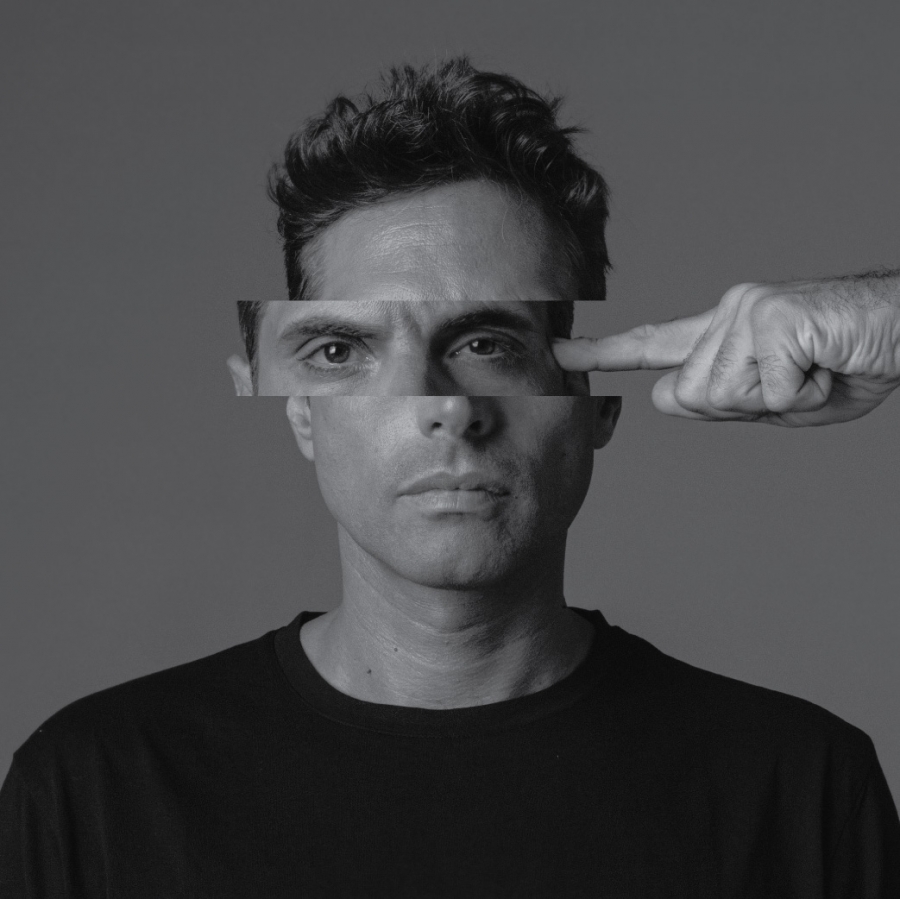 George Orwell  1984 - &omicron; &tau;&epsilon;&lambda;&epsilon;&upsilon;&tau;&alpha;ί&omicron;&sigmaf; ά&nu;&theta;&rho;&omega;&pi;&omicron;&sigmaf; -