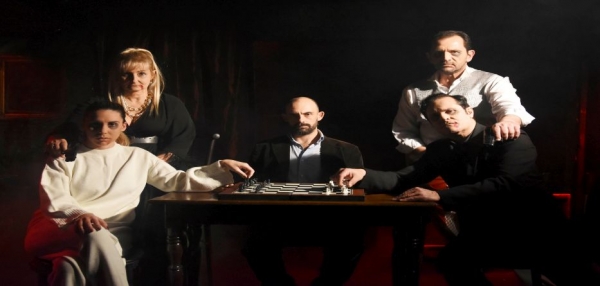 "&Tau;&omicron; &mu;ή&lambda;&omicron;" &tau;&omicron;&upsilon; &Gamma;&iota;ά&nu;&nu;&eta; &Tau;&sigma;&iota;ώ&mu;&omicron;&upsilon; &sigma;&tau;&omicron; Studio K&upsilon;&psi;έ&lambda;&eta;&sigmaf;