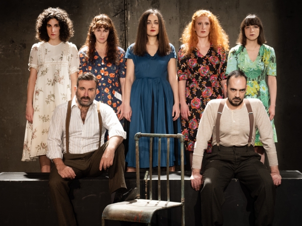 &Theta;έ&alpha;&tau;&rho;&omicron; &Alpha;&Pi;&Omicron;&Theta;&Eta;&Kappa;&Eta; "&Delta;&epsilon;&nu; &epsilon;ί&mu;&alpha;&iota; &epsilon;&gamma;ώ &omicron; &Mu;ά&nu;&theta;&omicron;&sigmaf; &Mu;&alpha;&nu;&delta;&eta;&lambda;ά&kappa;&eta;&sigmaf;"