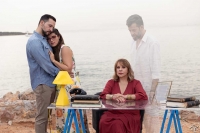 &Epsilon;ί&delta;&alpha;&mu;&epsilon; &tau;&omicron; &laquo;&Theta;&alpha; &sigma;&epsilon; &Delta;&omega; &sigma;&tau;&omicron;&nu; &Pi;&alpha;&rho;ά&delta;&epsilon;&iota;&sigma;&omicron;&raquo; &sigma;&tau;&omicron; &Theta;έ&alpha;&tau;&rho;&omicron; &laquo;&Alpha;&lambda;&kappa;&mu;ή&nu;&eta;&raquo;.