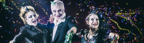 &Epsilon;ί&delta;&alpha;&mu;&epsilon; &tau;&eta;&nu; &pi;&alpha;&rho;ά&sigma;&tau;&alpha;&sigma;&eta; &Pi;&rho;&iota;&nu; &tau;&eta;&nu; &alpha;&pi;&omicron;&chi;ώ&rho;&eta;&sigma;&eta;  (Vor Dem Ruhestand) &tau;&omicron;&upsilon; Thomas Bernhard  &sigma;&tau;&omicron; &theta;έ&alpha;&tau;&rho;&omicron; &tau;&eta;&sigmaf; &omicron;&delta;&omicron;ύ &Kappa;&epsilon;&phi;&alpha;&lambda;&lambda;&eta;&nu;ί&alpha;&sigmaf;