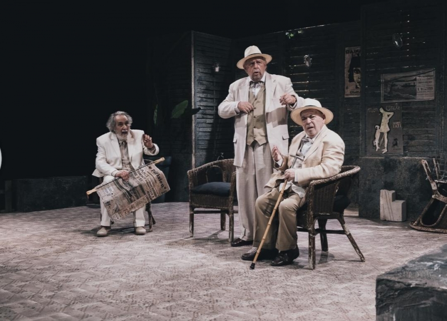 &Epsilon;ί&delta;&alpha;&mu;&epsilon; &tau;&eta;&nu; &pi;&alpha;&rho;ά&sigma;&tau;&alpha;&sigma;&eta; &laquo;Ή&Rho;&Omega;&Epsilon;&Sigma;&raquo; &sigma;&epsilon; &sigma;&kappa;&eta;&nu;&omicron;&theta;&epsilon;&sigma;ί&alpha; &Delta;&eta;&mu;ή&tau;&rho;&eta; &Mu;&upsilon;&lambda;&omega;&nu;ά &sigma;&tau;&omicron; &laquo;&Alpha;&pi;ό &Mu;&eta;&chi;&alpha;&nu;ή&sigmaf;&raquo; &Theta;έ&alpha;&tau;&rho;&omicron;