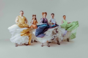 &Epsilon;ί&delta;&alpha;&mu;&epsilon; &tau;&eta;&nu; &Beta;&omicron;&upsilon;&rho;&gamma;&omicron;&upsilon;&nu;&delta;ί&alpha; &sigma;&tau;&omicron; &theta;έ&alpha;&tau;&rho;&omicron; &Sigma;&phi;&epsilon;&nu;&delta;ό&nu;&eta;