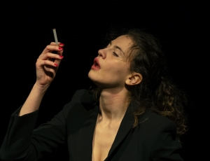 &Epsilon;ί&mu;&alpha;&iota; έ&nu;&alpha; &Lambda;ά&theta;&omicron;&sigmaf; (Io sono un errore) &tau;&omicron;&upsilon; &Gamma;&Iota;&Alpha;&Nu; &Phi;&Alpha;&Mu;&Pi;&Rho; &mu;&epsilon; &tau;&eta;&nu; Irene Urciuoli