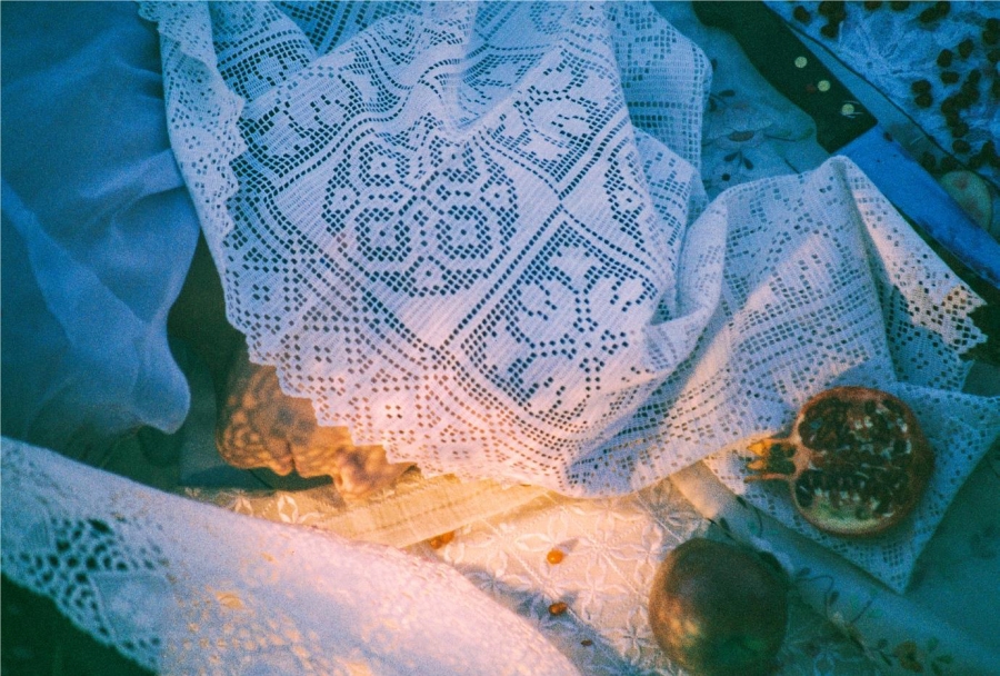 «ΑΙΜΑ ΠΟΥ ΤΡΕΧΕΙ ΔΙΧΩΣ ΝΑ ΤΕΛΕΙΩΝΕΙ... ΑΜ Ι ΝΕΧΤ?» Με αφορμή τη Διεθνή Ημέρα Εξάλειψης της Βίας κατά των Γυναικών στις 25 Νοεμβρίου, η θεατρική ομάδα Deluders διοργανώνει συζήτηση – εκδήλωση μετά το τέλος της παράστασης PARADISE