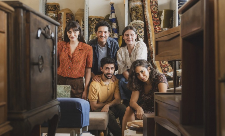 Είδαμε την παράσταση Γιοι και κόρες του Γιάννη Καλαβριανού στο Αμφιθέατρο Σπύρου Ευαγγελάτου