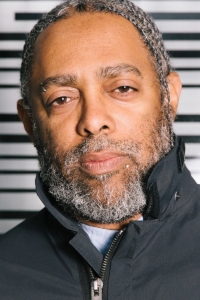 &Omicron; Arthur Jafa &sigma;&tau;&omicron;&nu; &Pi;&epsilon;&iota;&rho;&alpha;&iota;ά: &Tau;&omicron; &Chi;&rho;&upsilon;&sigma;ό &Lambda;&iota;&omicron;&nu;&tau;ά&rho;&iota; &tau;&eta;&sigmaf; &Beta;&epsilon;&nu;&epsilon;&tau;ί&alpha;&sigmaf; έ&rho;&chi;&epsilon;&tau;&alpha;&iota; &gamma;&iota;&alpha; &pi;&rho;ώ&tau;&eta; &phi;&omicron;&rho;ά &sigma;&tau;&eta;&nu; &Epsilon;&lambda;&lambda;ά&delta;&alpha; &mu;&epsilon; &pi;&rho;&omega;&tau;&omicron;&beta;&omicron;&upsilon;&lambda;ί&alpha; &tau;&omicron;&upsilon; Greece in USA