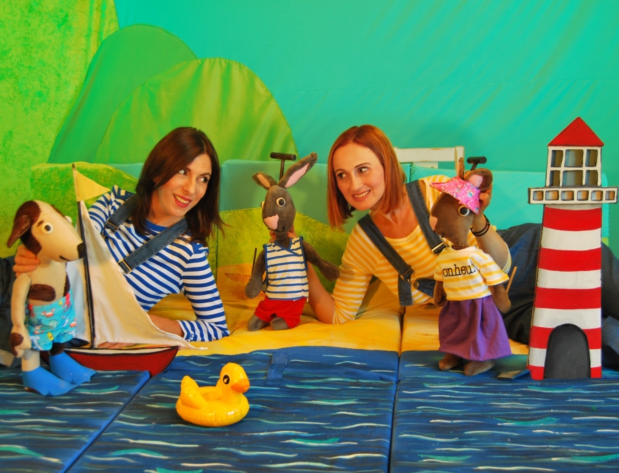 &Pi;&alpha;&rho;&alpha;&mu;&upsilon;&theta;&omicron;&chi;ώ&rho;&alpha; &Kappa;&omicron;&upsilon;&kappa;&lambda;&omicron;&theta;&epsilon;&alpha;&tau;&rho;&iota;&kappa;ή &Omicron;&mu;ά&delta;&alpha; &Kappa;&iota;&beta;&omega;&tau;ό&sigmaf; &Mu;ύ&theta;&omega;&nu;