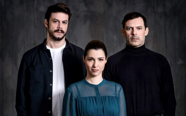 &Epsilon;ί&delta;&alpha;&mu;&epsilon; &tau;&eta;&nu; &pi;&alpha;&rho;ά&sigma;&tau;&alpha;&sigma;&eta; " &Omicron; ά&lambda;&lambda;&omicron;&sigmaf; " &sigma;&tau;&omicron;  &Mu;&iota;&kappa;&rho;ό &Chi;&omicron;&rho;&nu;