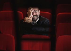 Συνεντευξη με τον Νίκο Φυτά με αφορμή την παράσταση &#039;&#039;(Love me) Tinder&#039;&#039; που ανεβαίνει στο Τheatre of the NO