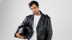 Συνέντευξη με τον ηθοποιό Νάσο Φρίγγη με αφορμή την παράσταση  &quot;Πείραμα Νο4&quot;