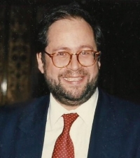 &Sigma;&upsilon;&nu;έ&nu;&tau;&epsilon;&upsilon;&xi;&eta; &tau;&omicron;&upsilon; &Delta;&eta;&mu;&eta;&tau;&rho;ί&omicron;&upsilon; &Pi;&rho;&omega;&tau;&omicron;&pi;&alpha;&pi;ά &sigma;&tau;&omicron; &theta;&epsilon;&alpha;&tau;&rho;&omicron;.gr &mu;&epsilon; &alpha;&phi;&omicron;&rho;&mu;ή &tau;&eta;&nu; &kappa;&upsilon;&kappa;&lambda;&omicron;&phi;&omicron;&rho;ί&alpha; &tau;&omicron;&upsilon; &nu;έ&omicron;&upsilon; &tau;&omicron;&upsilon; &beta;&iota;&beta;&lambda;ί&omicron;&upsilon; "&Mu;&iota;&alpha; &kappa;ά&lambda;&pi;&iota;&kappa;&eta; &lambda;ί&rho;&alpha; &pi;&omicron;&upsilon; έ&gamma;&iota;&nu;&epsilon; &tau;&epsilon;&lambda;&iota;&kappa;ά &chi;&rho;&upsilon;&sigma;ή", &alpha;&pi;ό &tau;&iota;&sigmaf; &epsilon;&kappa;&delta;ό&sigma;&epsilon;&iota;&sigmaf;  24 &gamma;&rho;ά&mu;&mu;&alpha;&tau;&alpha;.