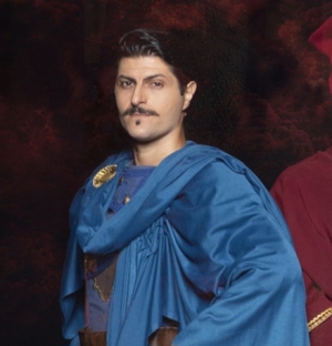 Συνέντευξη του Νικόλα Καλιδώνη με αφορμή την παράσταση Η ΠΑΝΑΓΙΑ ΤΩΝ ΠΑΡΙΣΙΩΝ που ανεβαίνει στο  Ελληνικός Κόσμος - ΘΕΑΤΡΟΝ