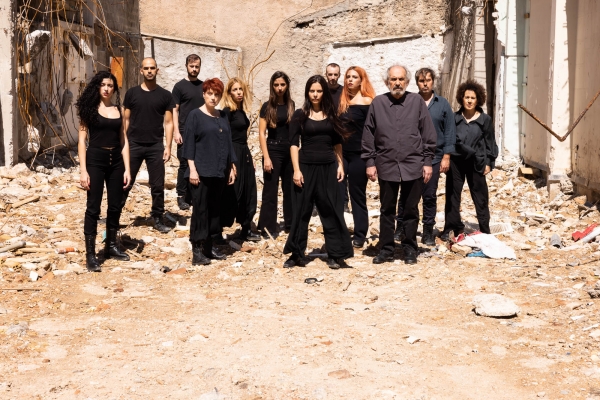 &Epsilon;ί&delta;&alpha;&mu;&epsilon; &tau;&eta;&nu; &pi;&alpha;&rho;ά&sigma;&tau;&alpha;&sigma;&eta; "&Omicron; &Kappa;ύ&kappa;&lambda;&omicron;&sigmaf; &mu;&epsilon; &tau;&eta;&nu; &kappa;&iota;&mu;&omega;&lambda;ί&alpha;" &sigma;&tau;&omicron; &Theta;έ&alpha;&tau;&rho;&omicron; &Mu;&omicron;&nu;&tau;έ&rho;&nu;&omicron;&iota; &Kappa;&alpha;&iota;&rho;&omicron;ί.