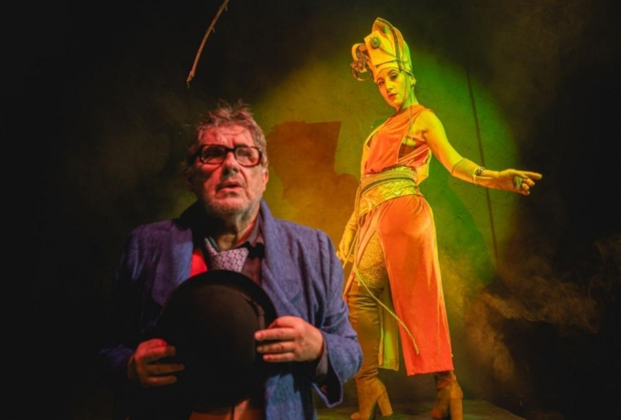 &Sigma;&upsilon;&nu;έ&nu;&tau;&epsilon;&upsilon;&xi;&eta; &tau;&omicron;&upsilon; &Nu;ί&kappa;&omicron;&upsilon; &Kappa;&alpha;&mu;&tau;&sigma;ή, &kappa;&alpha;&lambda;&lambda;&iota;&tau;&epsilon;&chi;&nu;&iota;&kappa;&omicron;ύ &delta;&iota;&epsilon;&upsilon;&theta;&upsilon;&nu;&tau;ή &tau;&omicron;&upsilon; &Tau;ό&pi;&omicron;&sigmaf; &Alpha;&Lambda;&Lambda;&Omicron;ύ &kappa;&alpha;&iota; &sigma;&kappa;&eta;&nu;&omicron;&theta;έ&tau;&eta; &tau;&eta;&sigmaf; &pi;&alpha;&rho;ά&sigma;&tau;&alpha;&sigma;&eta;&sigmaf; Killing Godot