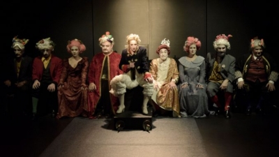 &Epsilon;ί&delta;&alpha;&mu;&epsilon; &tau;&eta;&nu; &pi;&alpha;&rho;ά&sigma;&tau;&alpha;&sigma;&eta; &Nu;&tau;&rsquo; &Epsilon;ό&nu; &sigma;&tau;&omicron; &theta;έ&alpha;&tau;&rho;&omicron; &Alpha;&gamma;&gamma;έ&lambda;&omega;&nu; &Beta;ή&mu;&alpha;