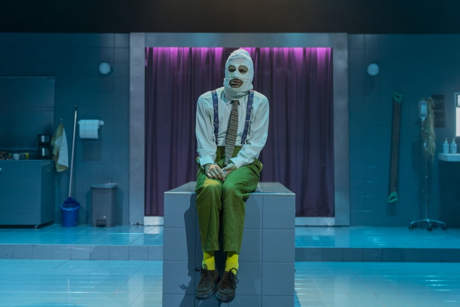 &Tau;&omicron; &alpha;&pi;ό&lambda;&upsilon;&tau;&omicron; sold-out &tau;&eta;&sigmaf; &pi;&epsilon;&rho;&sigma;&iota;&nu;ή&sigmaf; &chi;&rho;&omicron;&nu;&iota;ά&sigmaf;,  &kappa;ά&nu;&epsilon;&iota; &pi;&rho;&epsilon;&mu;&iota;έ&rho;&alpha; &gamma;&iota;&alpha; 2 &eta; &chi;&rho;&omicron;&nu;&iota;ά, &sigma;&tau;&omicron; &Nu;έ&omicron; &Theta;έ&alpha;&tau;&rho;&omicron; &Beta;&alpha;&sigma;&iota;&lambda;ά&kappa;&omicron;&upsilon;!  &laquo;&Omicron; &Alpha;&Sigma;&Chi;&Eta;&Mu;&Omicron;&Sigma;&raquo; &tau;&omicron;&upsilon; Marius Von Mayenburg